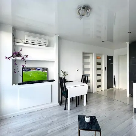 Sasi - Cozy For 6 People In Centre Apartment Warsaw
