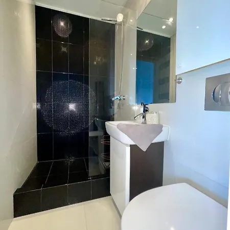 Sasi - Cozy For 6 People In Centre Apartment Warsaw